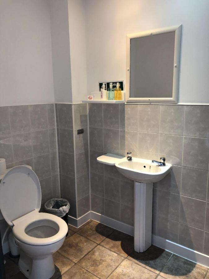Breeze Guest House Bootle  Dış mekan fotoğraf