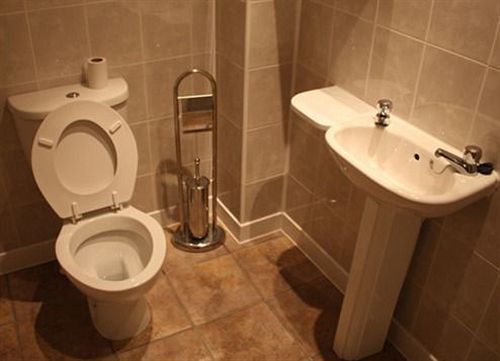 Breeze Guest House Bootle  Dış mekan fotoğraf