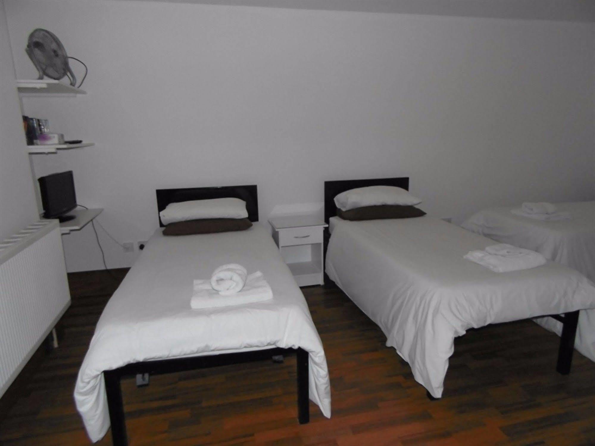 Breeze Guest House Bootle  Dış mekan fotoğraf
